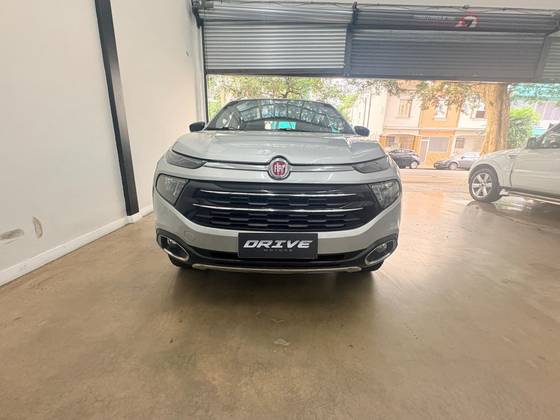 FIAT TORO 2.0 16V TURBO DIESEL VOLCANO 4WD AT9
